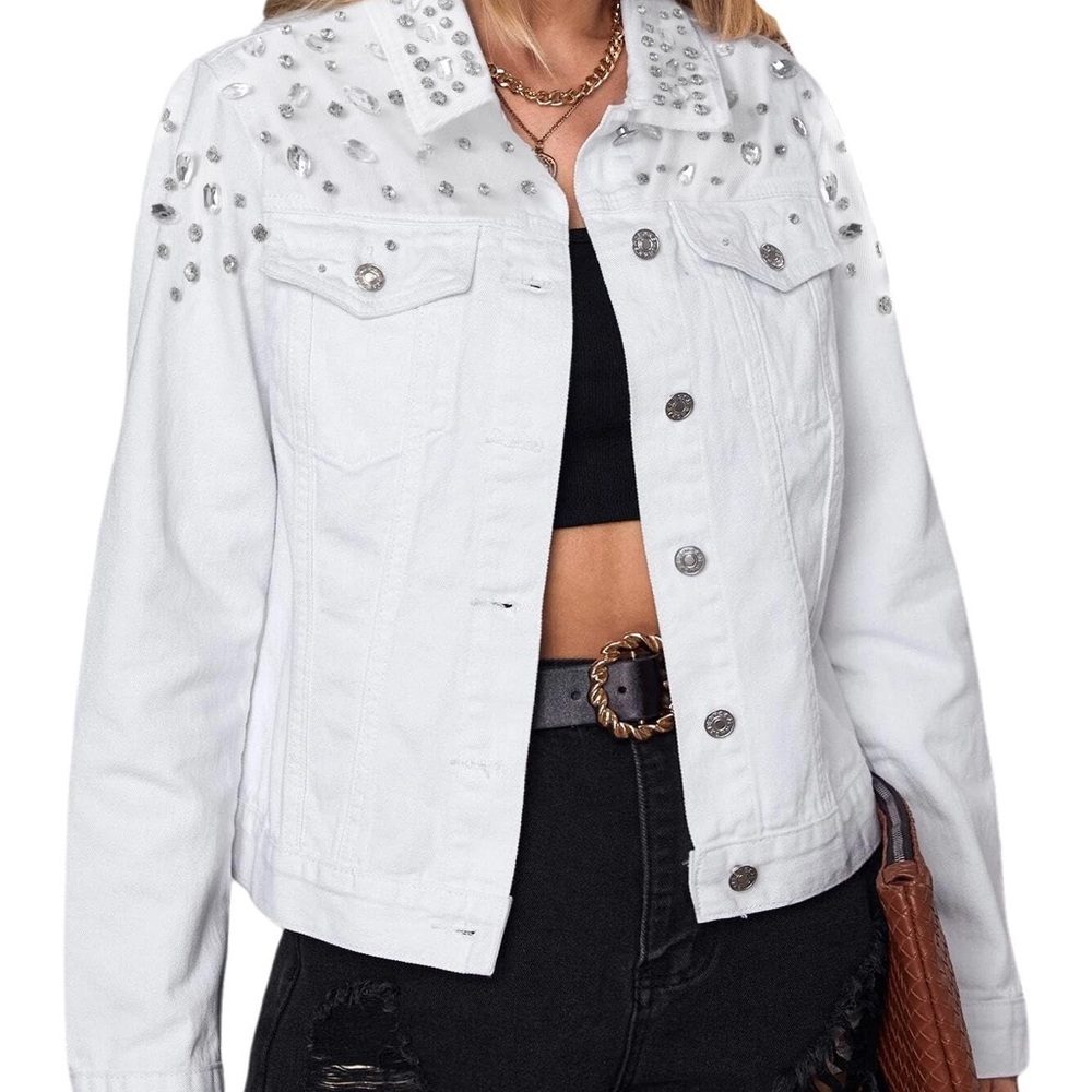 NWT Women’s White Jean Jacket Embellished Western Trucker‎ - Small